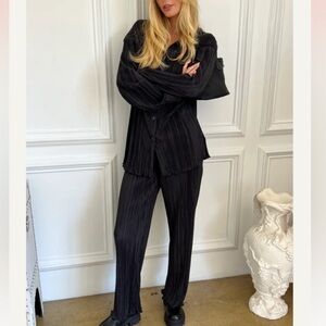 Isalis Syd Plisse Top & Bottom